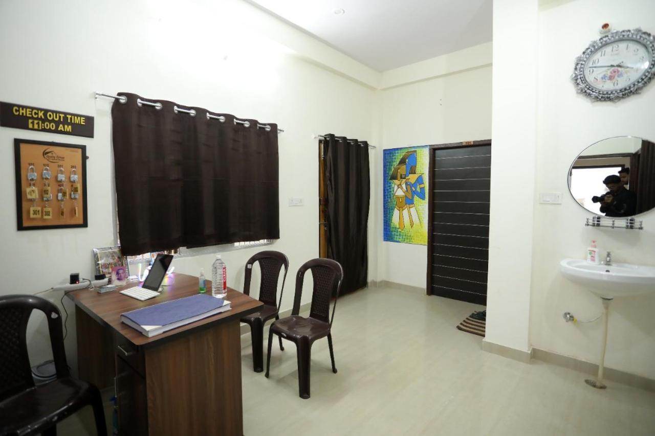 Gully Ghar Hotel Varanasi Exterior photo
