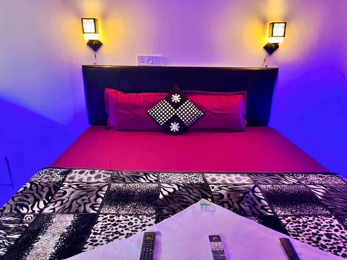 Gully Ghar Hotel Varanasi Exterior photo